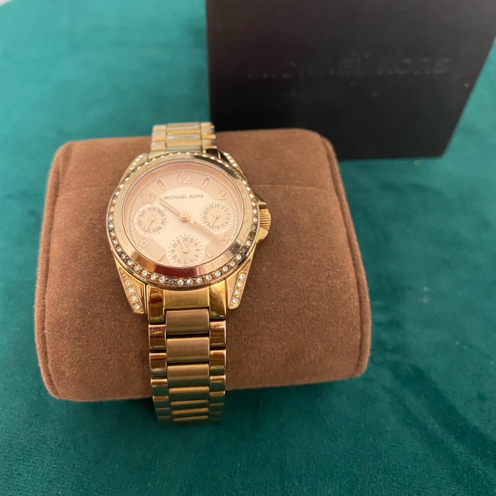 Michael Kors rose gold timepiece